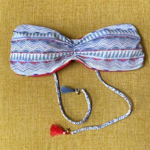 Victoria’s Secret strapless reversible bikini top